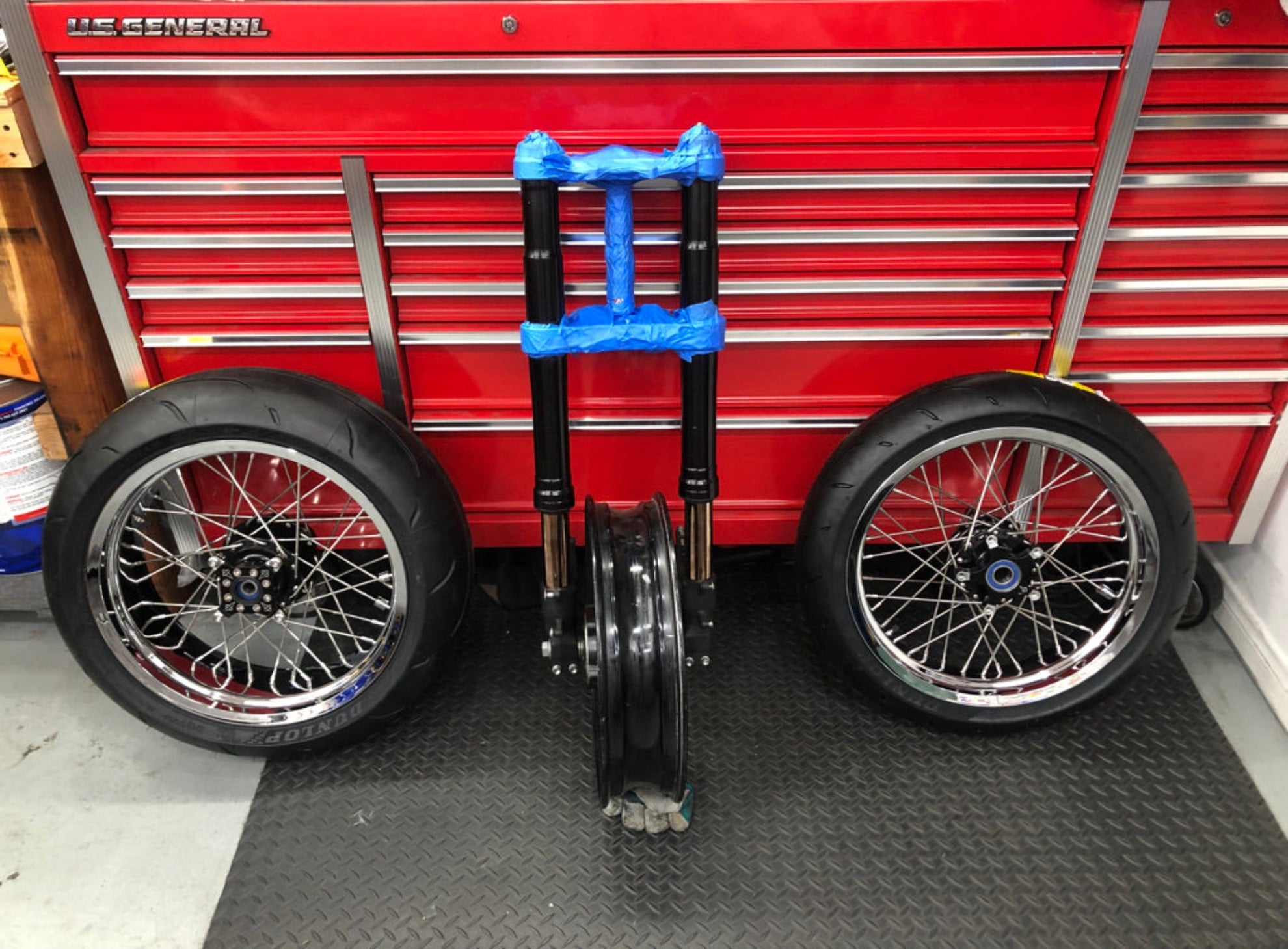 40 Spoke Alloy Custom USD Twin Disc Kit - Stage 2