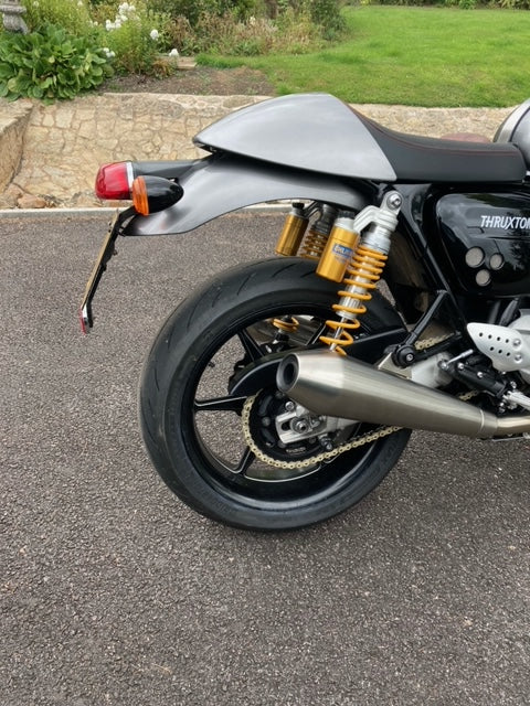 Sulby 6 Stage 1 Deposit - Gloss Black (with Contrast Cuts)